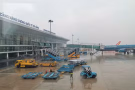 Hôm nay (27/10), 4 sân bay miền Trung dừng hoạt động để tránh bão Trà Mi