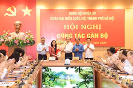 Bà Bùi Thị Minh Hoài được bầu làm Trưởng đoàn đại biểu Quốc hội thành phố Hà Nội