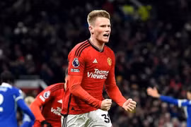 Tiền vệ McTominay nổi lên là mục tiêu số 1 của HLV Conte