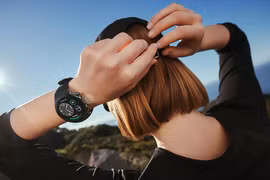 OnePlus Watch 2 trình làng với pin 100 giờ, chạy Wear OS 4, giá 7.38 triệu đồng