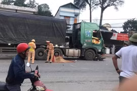 Va chạm với ô tô, một người đi xe máy tử vong