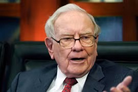 Tỷ phú Warren Buffett tiết lộ điều gì sẽ xảy ra với số tiền của ông sau khi qua đời