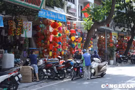 Hà Nội: Đề xuất thí điểm thu phí vỉa hè để kinh doanh tại quận Hoàn Kiếm