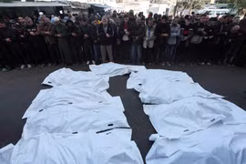 Israel không kích giết chết hàng chục người đang trú ẩn trong bưu điện ở Gaza