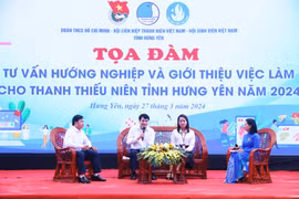 Hưng Yên: Hơn 1 nghìn học sinh tham gia ngày hội tư vấn hướng nghiệp và giới thiệu việc làm