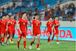 Đội tuyển Việt Nam tụt hạng sau trận thua Indonesia tại sân Mỹ Đình