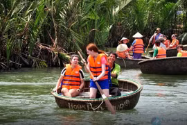 Quảng Nam mở tour du lịch mới cho khách châu Âu ở rừng dừa Bảy Mẫu