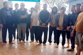 Cứu thành công 14 ngư dân trên tàu cá gặp nạn ở biển Quảng Bình
