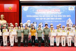 Phụ nữ Công an tỉnh Thái Bình tích cực học tập và làm theo lời Bác