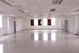Nguồn cung tăng mạnh khiến nhiều văn phòng cho thuê khu vực trung tâm bị bỏ trống