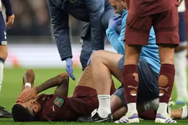 Man City gục ngã trước Tottenham