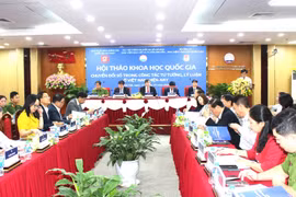 Ứng dụng công nghệ thông tin vào giảng dạy các môn lý luận chính trị là việc làm cấp thiết