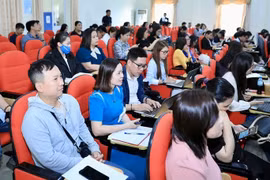 Hơn 300 cán bộ, phóng viên, biên tập viên tại Hà Nội tham dự tập huấn nghiệp vụ công tác xây dựng Đảng
