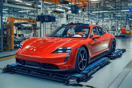 Porsche tiếp tục phát triển động cơ đốt trong giữa làn sóng xe điện chậm