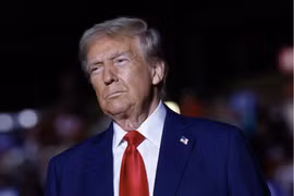 Giá trị tài sản ròng của Donald Trump giảm hơn 1 tỷ USD trong một ngày khi cổ phiếu 'meme' của ông giảm mạnh