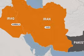 Lật xe buýt chở người hành hương ở Iran, 51 người thương vong