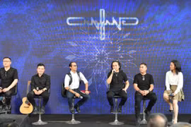 Ban nhạc Bức Tường lần đầu làm liveshow trong nhà hát