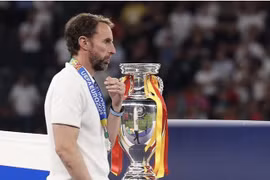 Gareth Southgate từ chức huấn luyện viên trưởng đội tuyển Anh