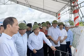 Phấn đấu thông xe cao tốc Vũng Áng-Bùng và Bùng-Vạn Ninh trước ngày 30/4/2025