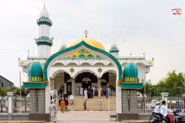 Về mảnh đất “Sơn Kỳ Thủy Tú”, ghé thăm thánh đường Masjid Al Ehsan
