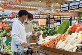 Tiếp tục đề xuất giảm 2% thuế VAT trong nửa đầu năm 2024