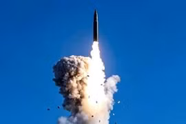 Trung Quốc khẳng định lập trường hạt nhân mang tính phòng thủ sau vụ phóng ICBM