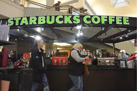 Nhân viên Starbucks đình công 5 ngày tại hàng trăm cửa hàng ở Mỹ vào đêm Giáng sinh