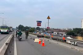 TP HCM: Tai nạn giao thông nghiêm trọng trên cầu vượt Sóng Thần, 2 người thương vong
