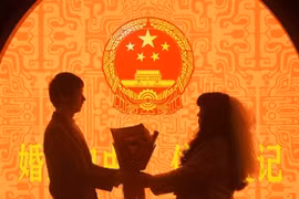 Trung Quốc giảm tới gần 1 triệu cặp kết hôn trong năm nay, tỷ lệ ly hôn đáng báo động