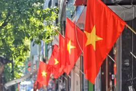 Bộ Nội vụ tán thành đề xuất hoán đổi ngày làm việc để nghỉ lễ 30/4-1/5 liền 5 ngày