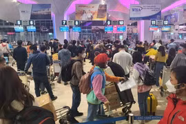 Tăng trưởng nhanh, nhiều hạng mục công trình cảng hàng không Vinh quá tải