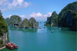 Gìn giữ và phát huy những giá trị của Di sản thiên nhiên thế giới Vịnh Hạ Long