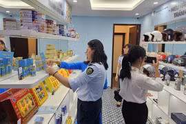 Mở cửa phòng trưng bày “Hiểu hàng Thật - Tránh hàng Giả” tại Hà Nội