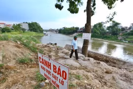 Công bố tình huống khẩn cấp các sạt lở trên các tuyến đê, sạt lở bờ sông Bùi tại huyện Chương Mỹ