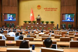 Quốc hội thảo luận ở tổ về dự án Luật Thuế thu nhập doanh nghiệp (sửa đổi)