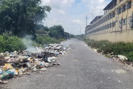 Nhức nhối 'vấn nạn' bãi rác tự phát gây ô nhiễm tại cụm công nghiệp Thị trấn Vũ Thư