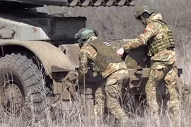 Nga liên tiếp báo tin thắng trận, Ukraine chật vật kháng cự