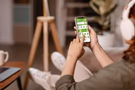 Xác thực sinh trắc học trên app ngân hàng: NHNN lưu ý khách hàng không có CCCD gắn chíp