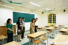 Phó Chủ tịch UBND TP Hà Nội kiểm tra công tác chuẩn bị tại các điểm thi THPT