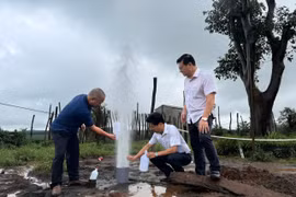 Giếng khoan ở Gia Lai tự phun nước cao hàng chục mét: Bộ TN&MT lấy mẫu tìm nguyên nhân