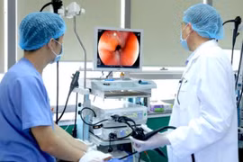 Kết hợp Đông - Tây y trong chẩn đoán, điều trị bệnh dạ dày thực quản