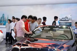 Chính phủ thúc giục, chính sách giảm lệ phí trước bạ vẫn là 'ẩn số'