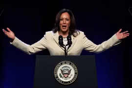Gần 1/3 đảng viên Dân chủ muốn ông Biden bỏ cuộc, bà Harris có thể lên thay
