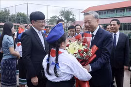 Chủ tịch nước Tô Lâm mong muốn mô hình trường song ngữ Lào - Việt Nam sẽ tiếp tục được nhân rộng