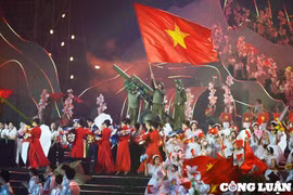 Chương trình nghệ thuật đặc sắc “Điện Biên Phủ - Mốc vàng lịch sử”: Sự kết nối giữa quá khứ, hiện tại và tương lai
