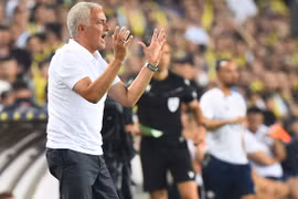 Đội bóng của Mourinho bị loại đau đớn ở Cúp C1
