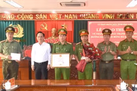 Bạc Liêu: Khen thưởng tập thể, cá nhân có thành tích triệt xóa đường dây cá độ bóng đá quy mô lớn