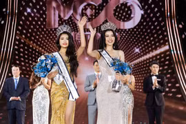 Nam A Bank trao thưởng cho Top 5 Hoa hậu Hoàn vũ Việt Nam 2023 – Miss Cosmo VietNam