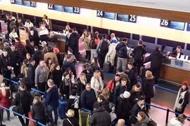 Người Kosovo 'đổ xô' đến thăm các nước EU sau khi gia nhập Schengen
