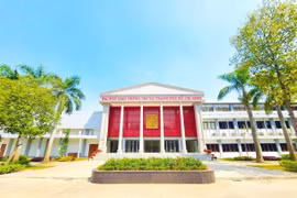 Trường UTH lên tiếng về thông tin Viện DCI chậm đóng BHXH